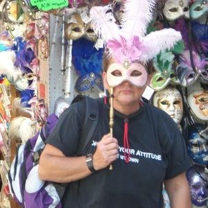 Meet your Posher, Eve